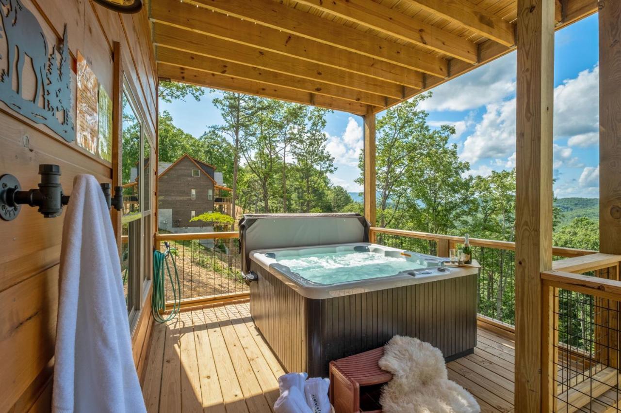 New / 3 King Suites / Sleeps12 / View / 5 Mi To Pf / Hot Tub Sevierville Luaran gambar