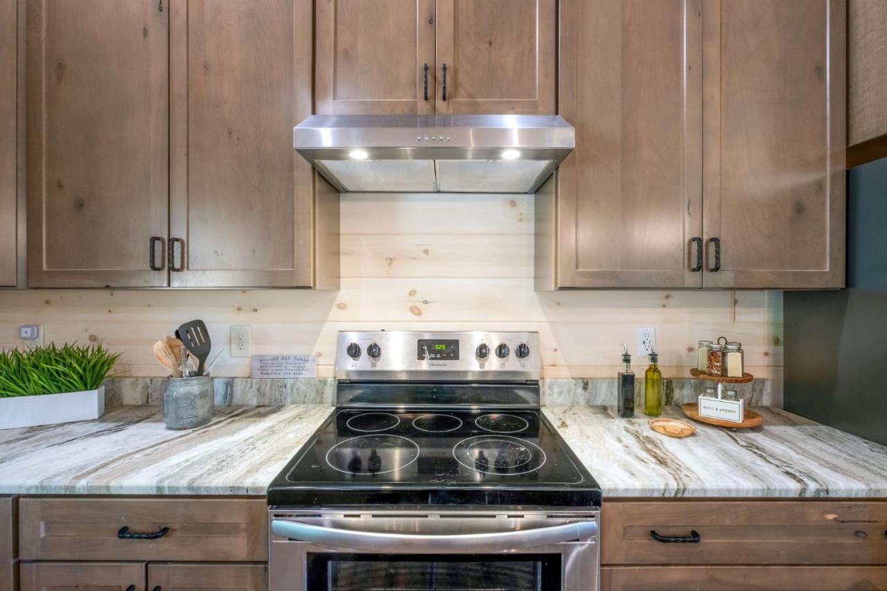 New / 3 King Suites / Sleeps12 / View / 5 Mi To Pf / Hot Tub Sevierville Luaran gambar